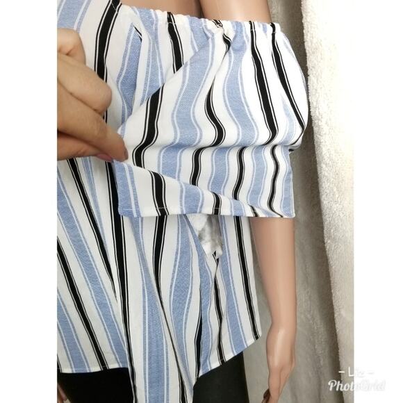 NWT Almost Famous | Open Shoulder Striped Top - Picture 4 of 6